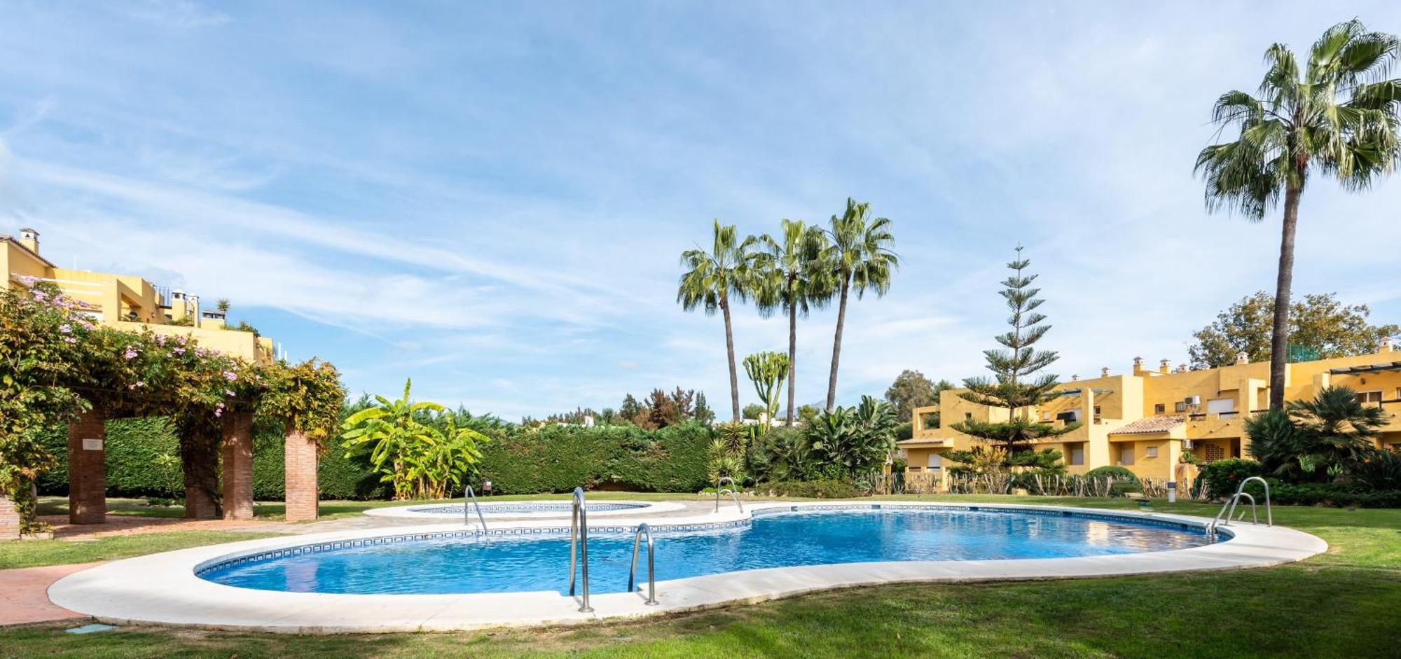 Apartamento Duplex Los Cartujanos I Marbella Luaran gambar